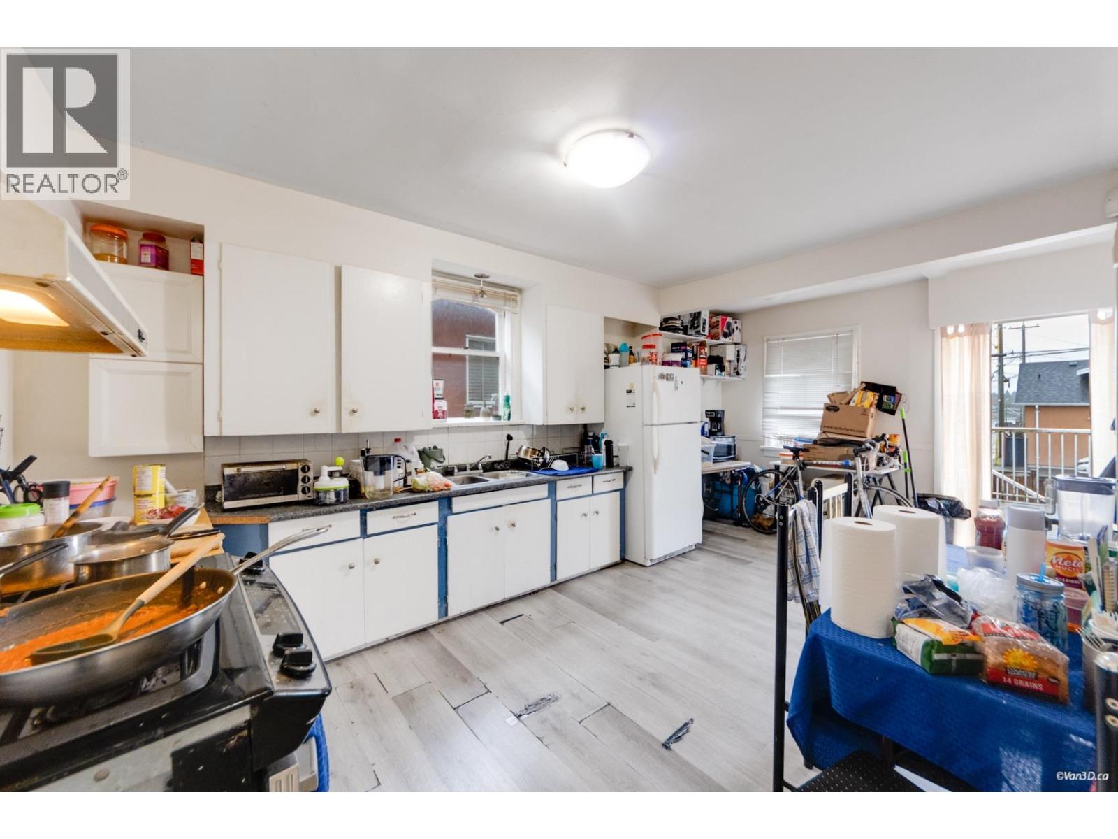 4358 VICTORIA DRIVE, Vancouver