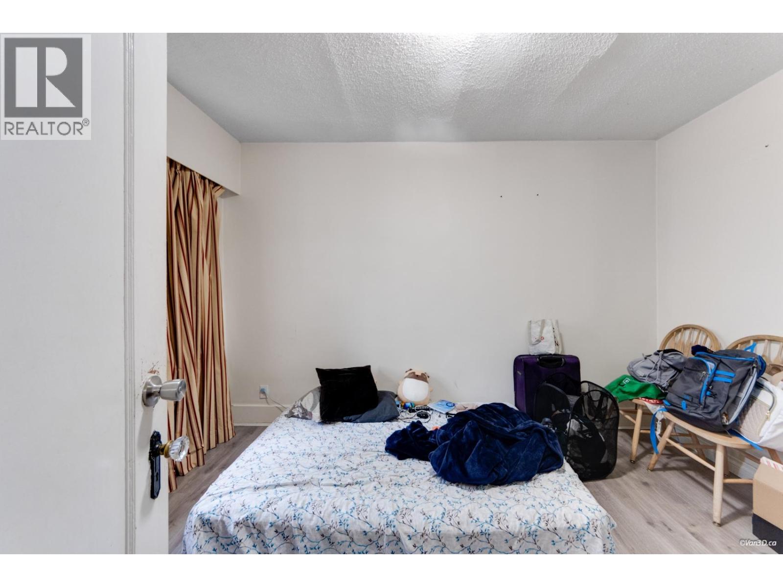 4358 VICTORIA DRIVE, Vancouver