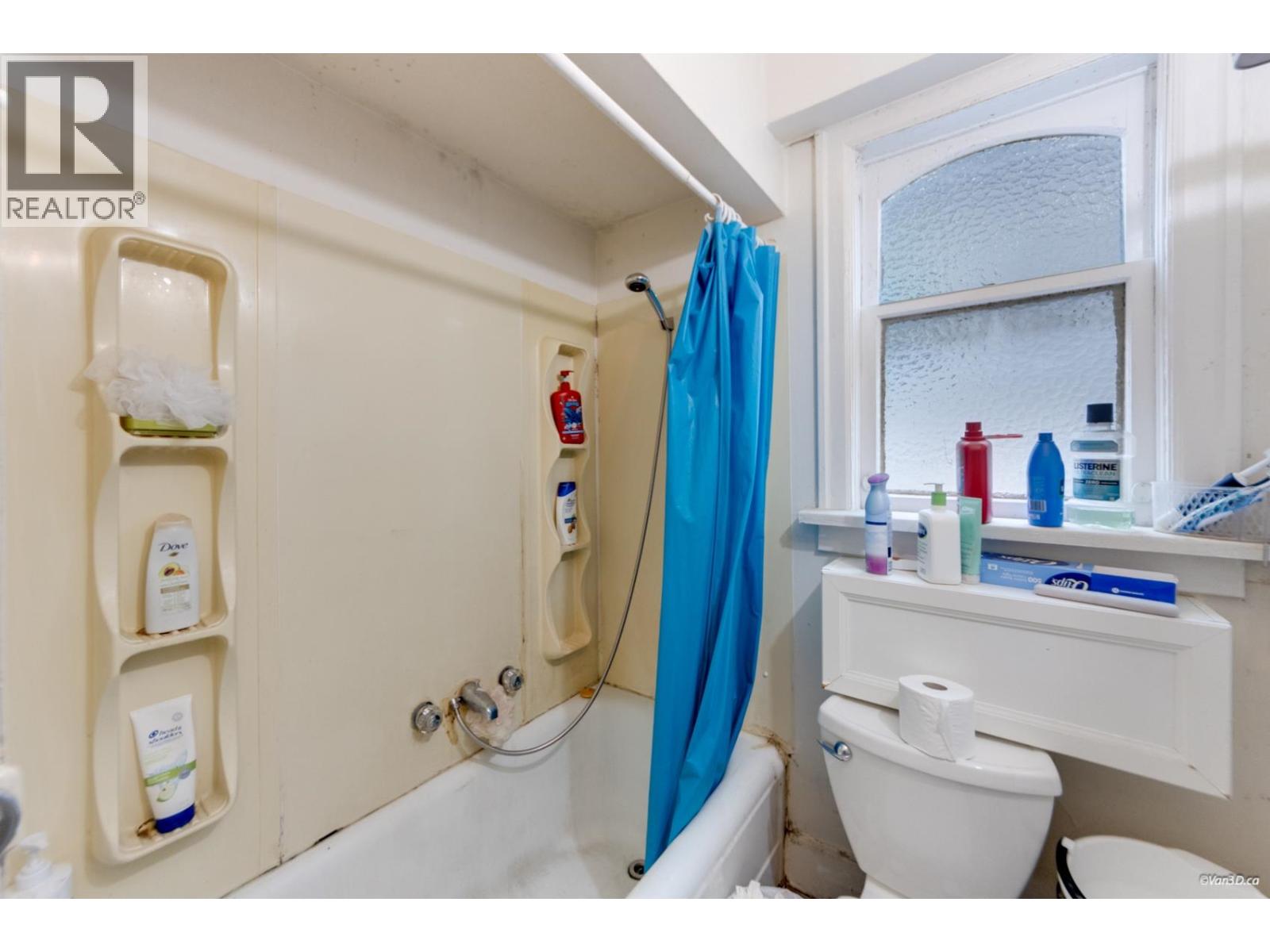 4358 VICTORIA DRIVE, Vancouver