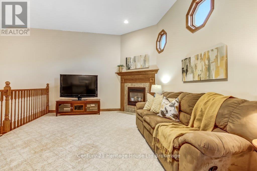 143 BOYD BOULEVARD — photo 22