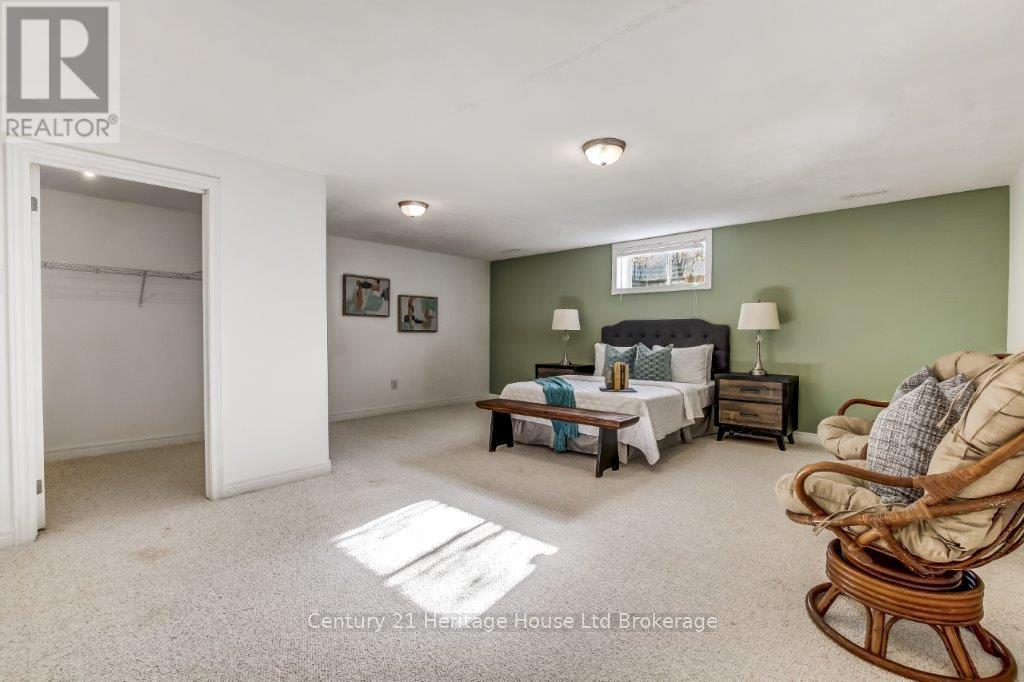 143 BOYD BOULEVARD — photo 29