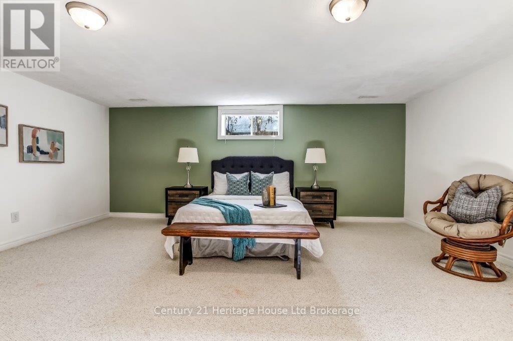 143 BOYD BOULEVARD — photo 30
