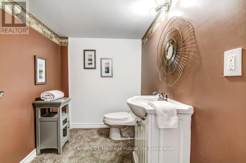 143 BOYD BOULEVARD — photo 31