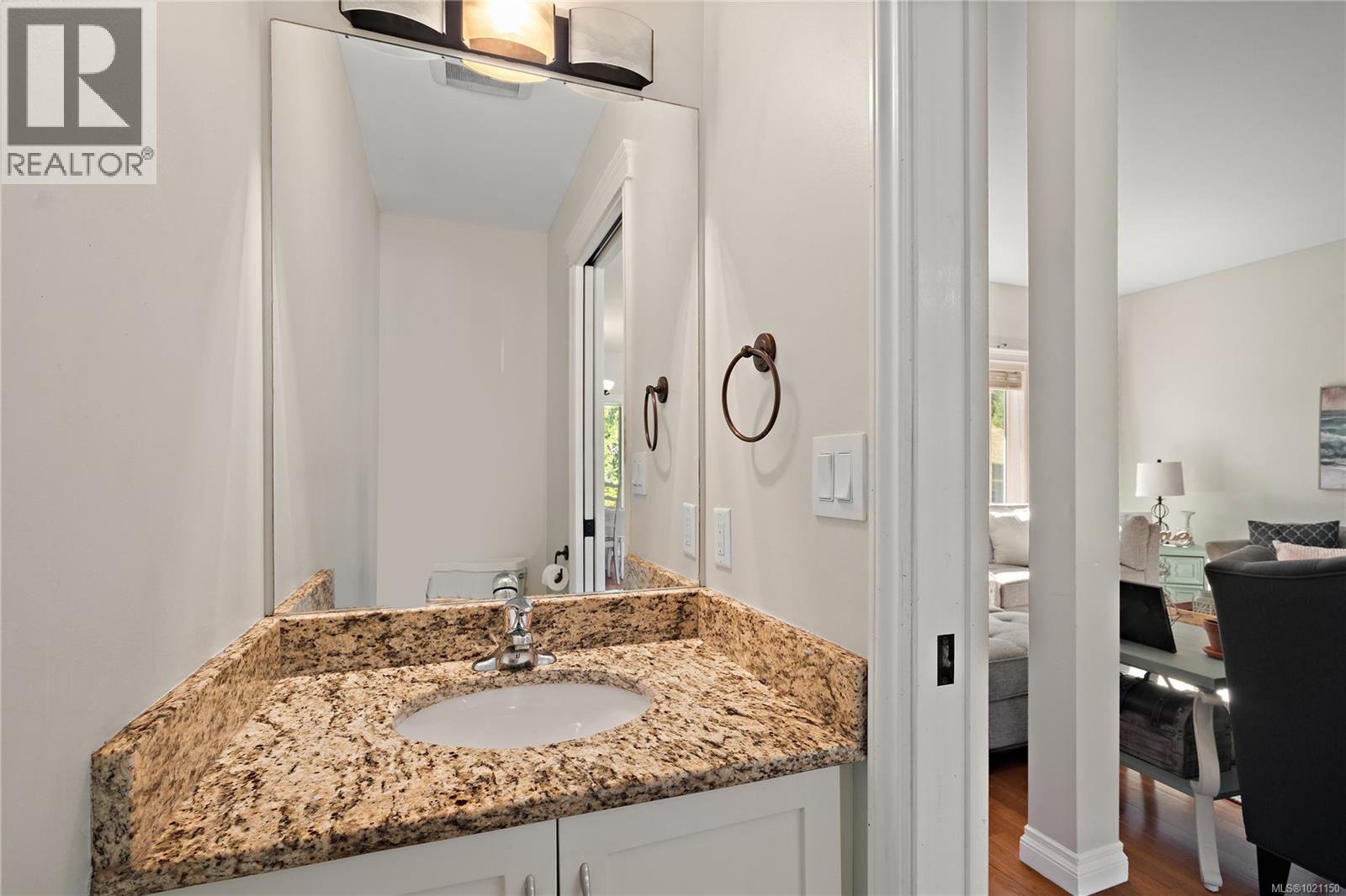  768 Hanbury Place, Highlands