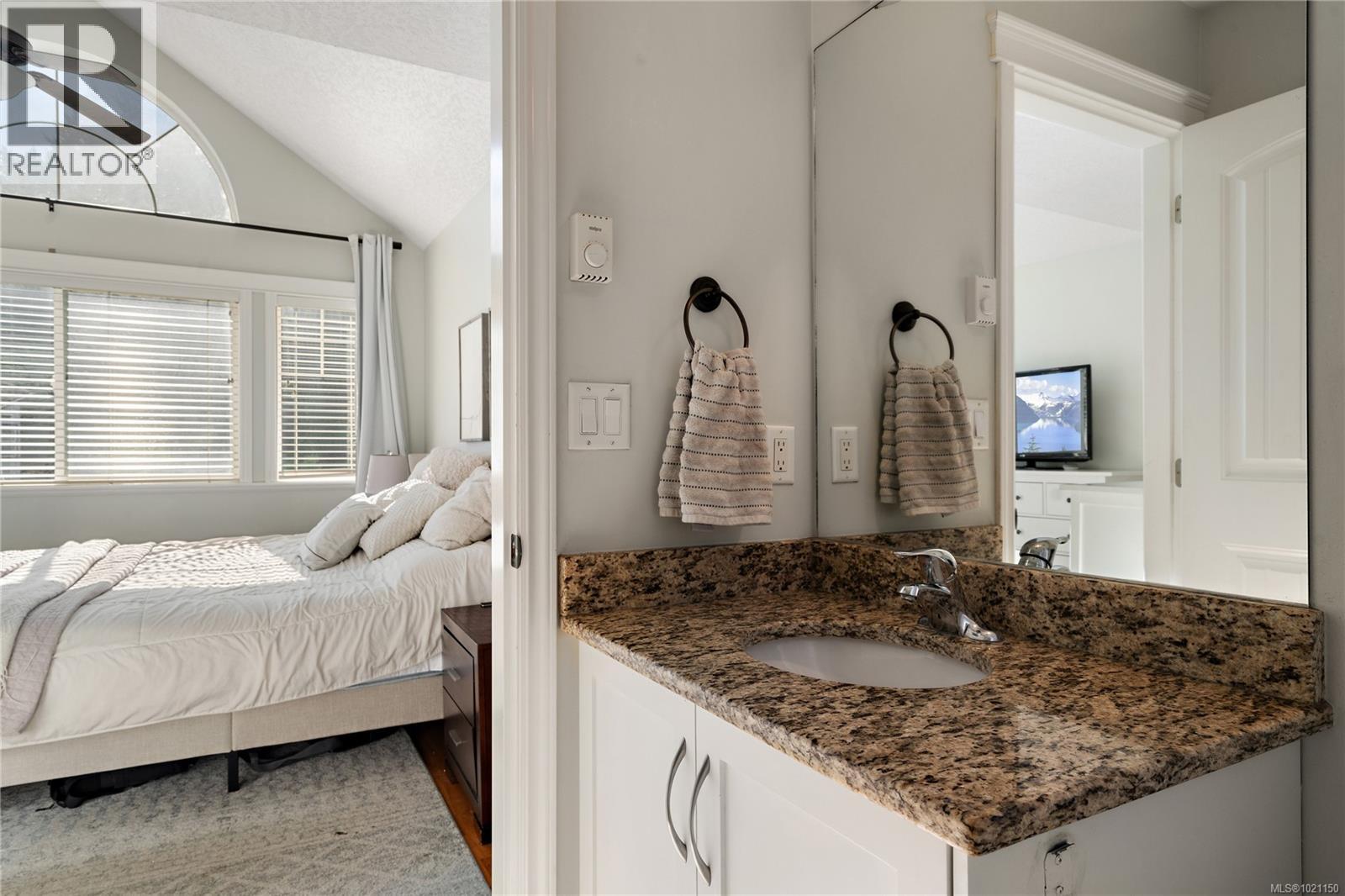  768 Hanbury Place, Highlands