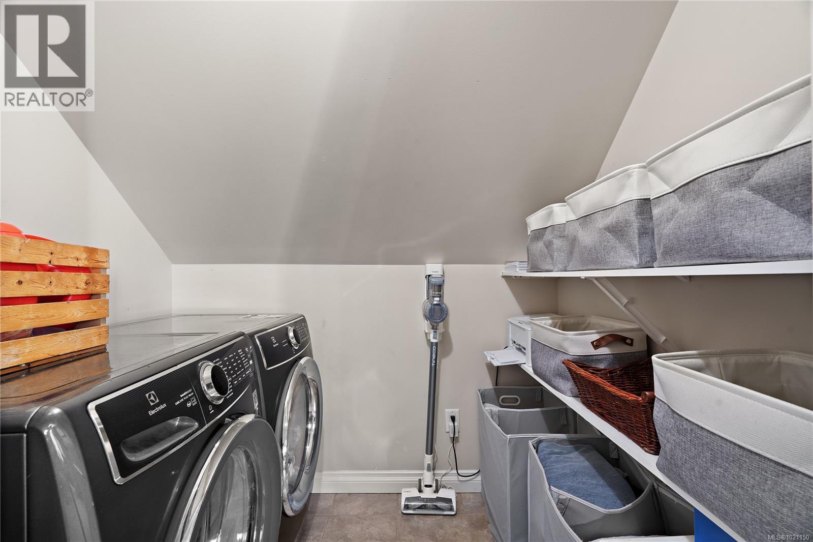  768 Hanbury Place, Highlands