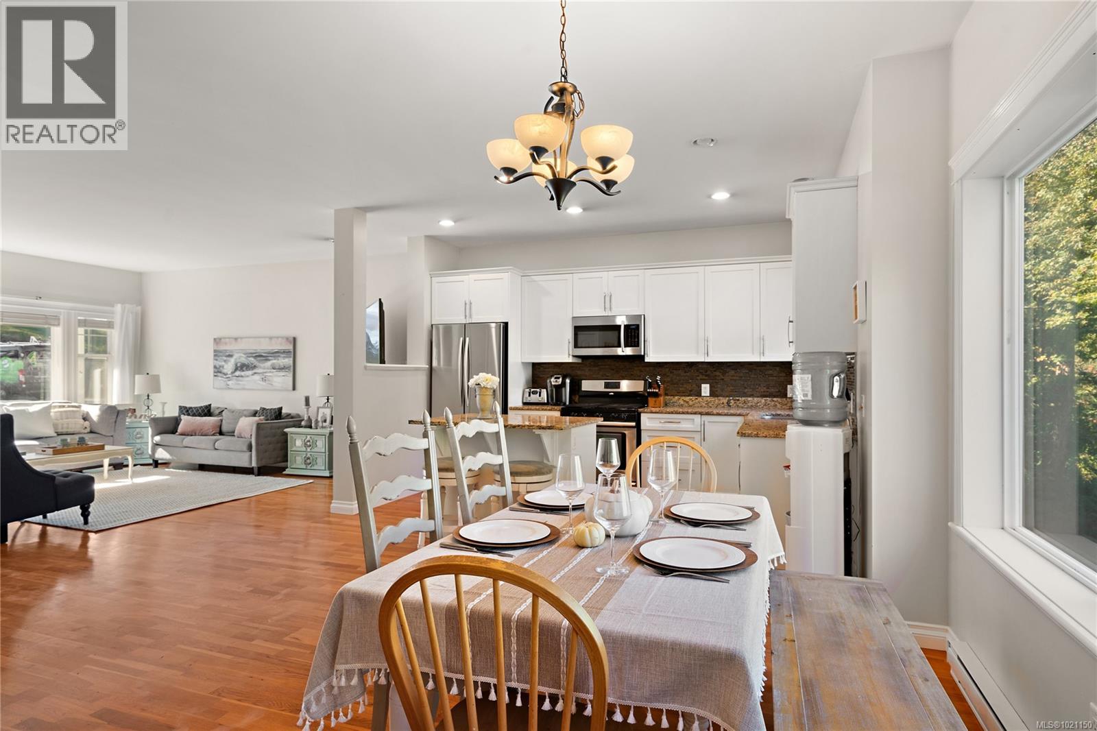  768 Hanbury Place, Highlands