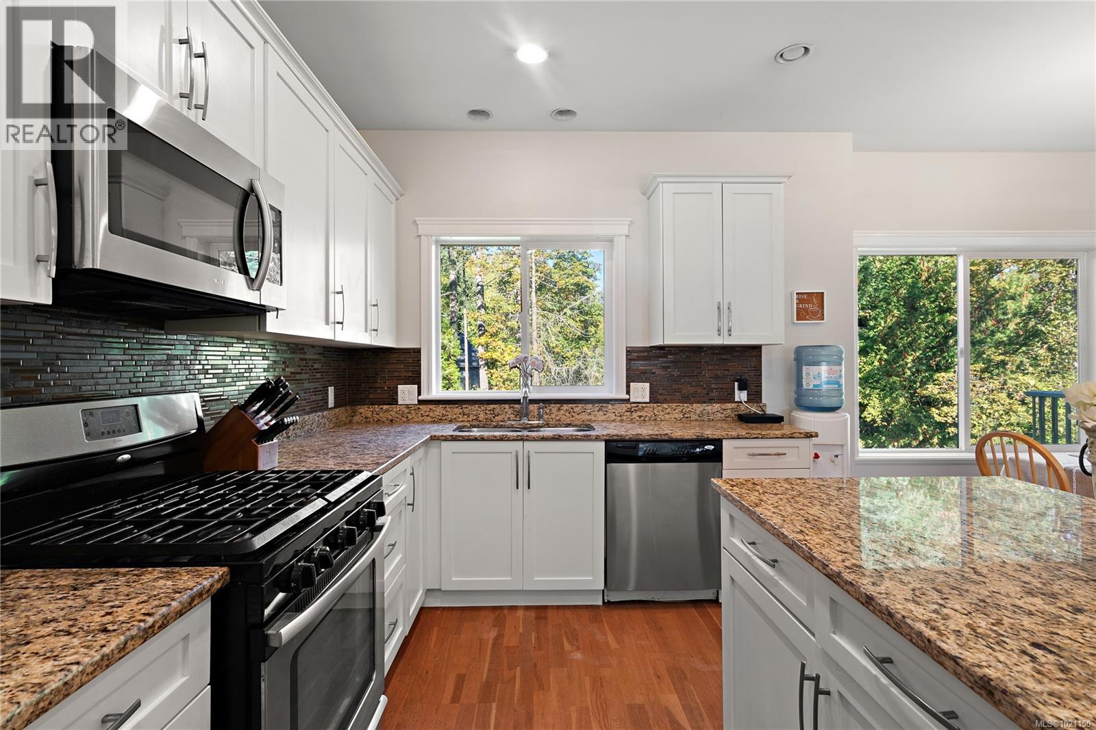  768 Hanbury Place, Highlands