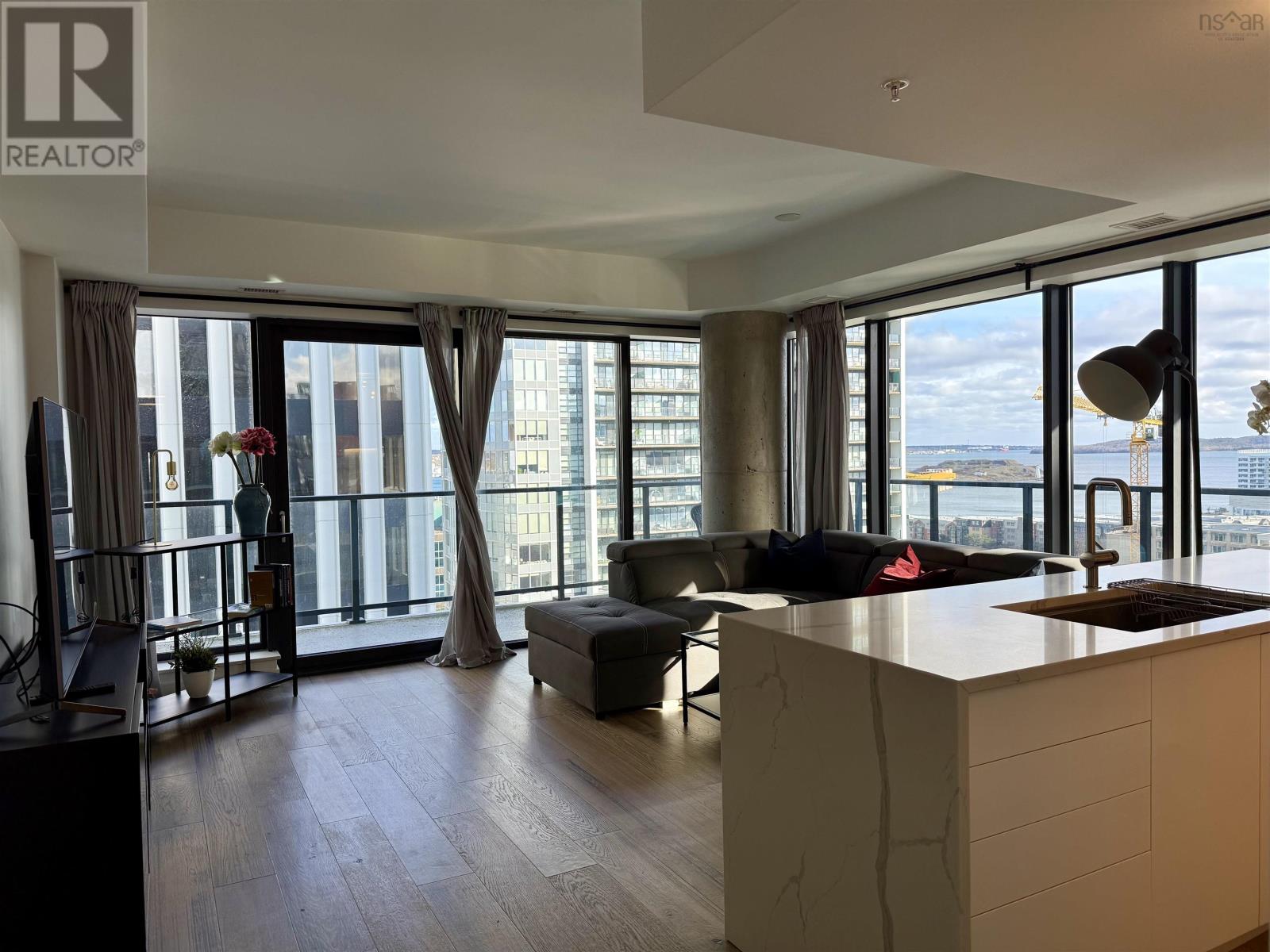 Property 3 of 18 of 1010 1650 Granville Street