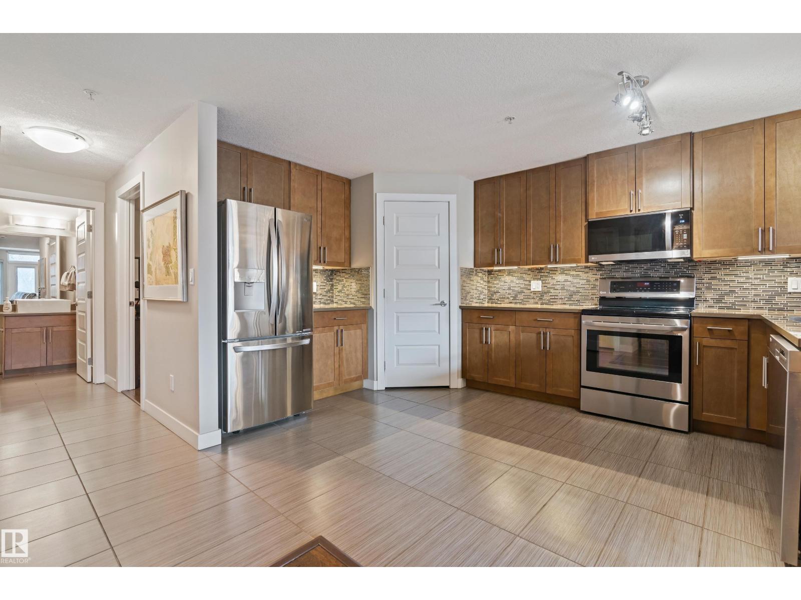 #101 5151 WINDERMERE BV NW, Edmonton