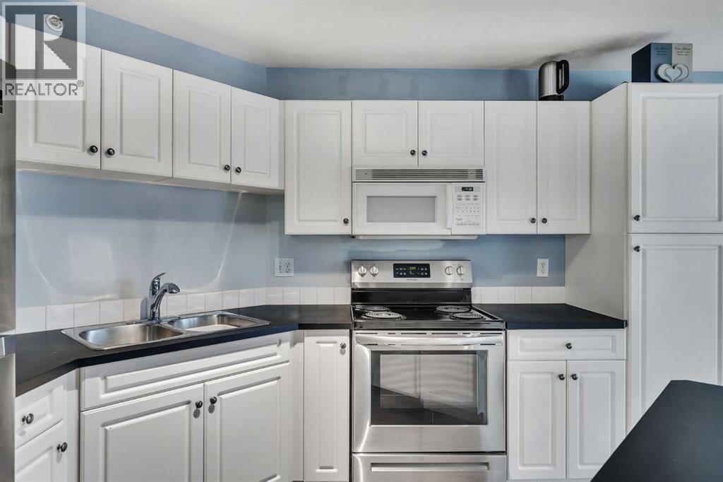 Single Family House for Sale in   Valleyview Park SE Dover Calgary 