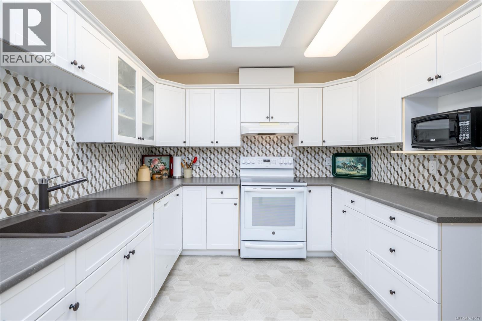 403 275 First St, Duncan