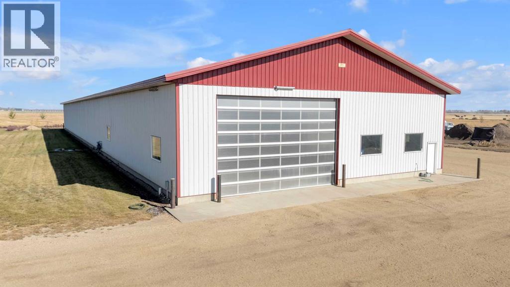 28012 Township Road 394, Rural Lacombe County
