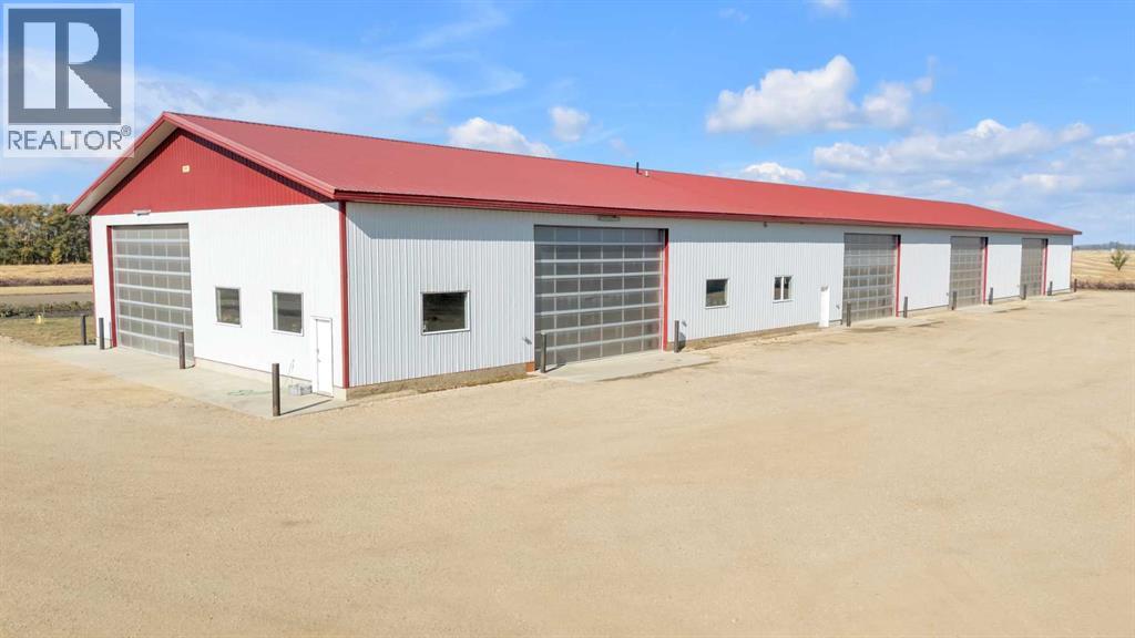 28012 Township Road 394, Rural Lacombe County
