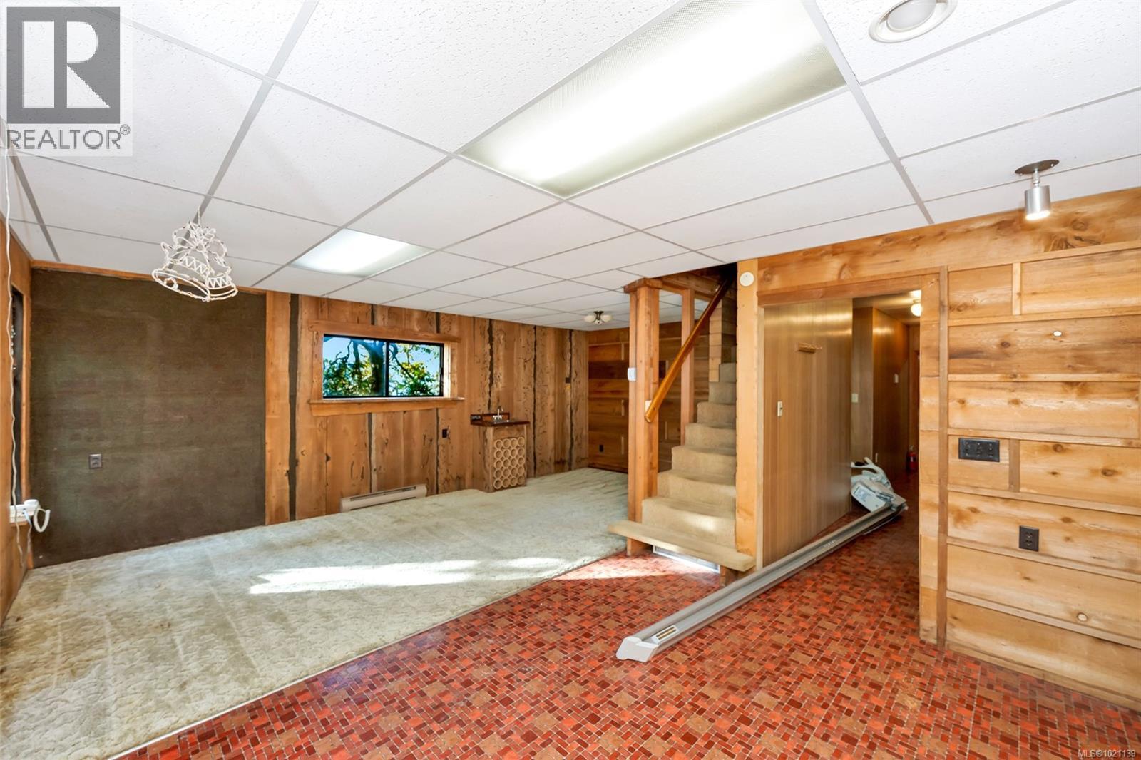 1200 Khenipsen Rd, Duncan