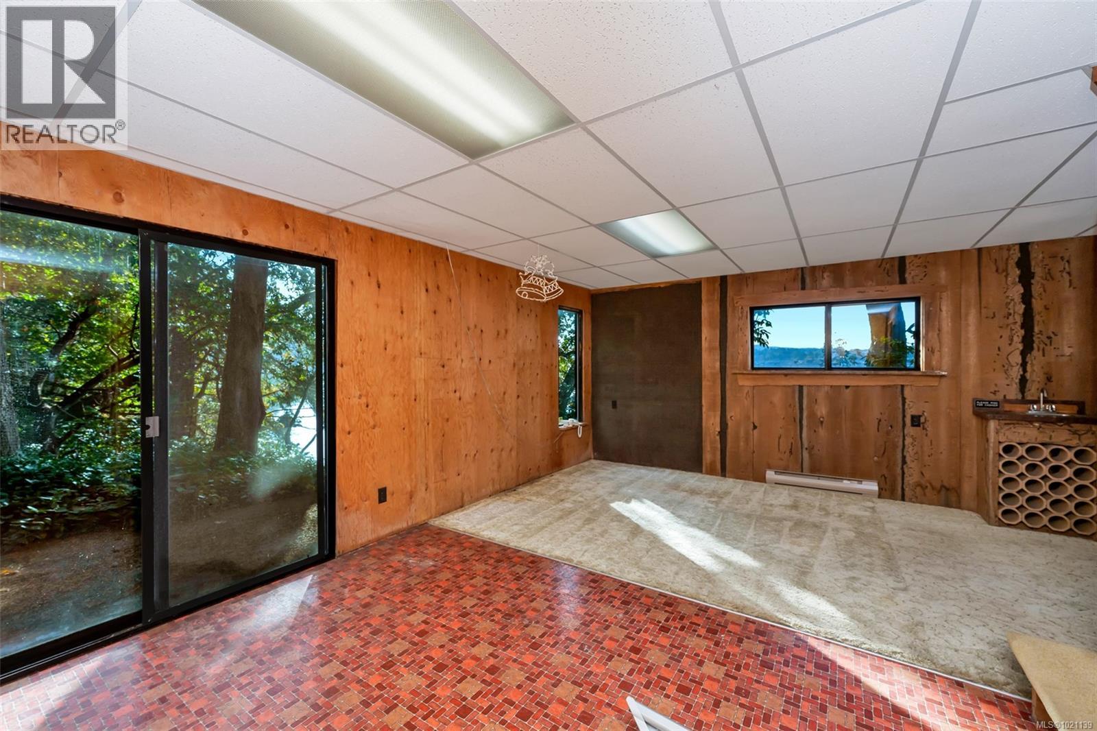 1200 Khenipsen Rd, Duncan