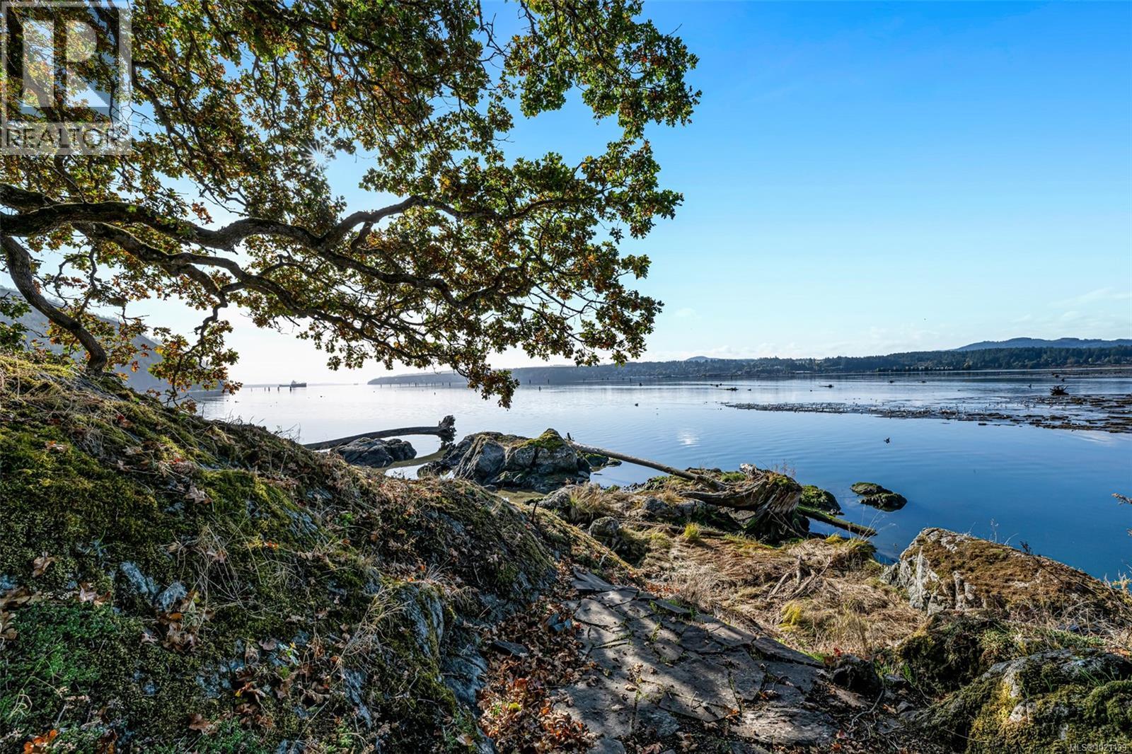 1200 Khenipsen Rd, Duncan