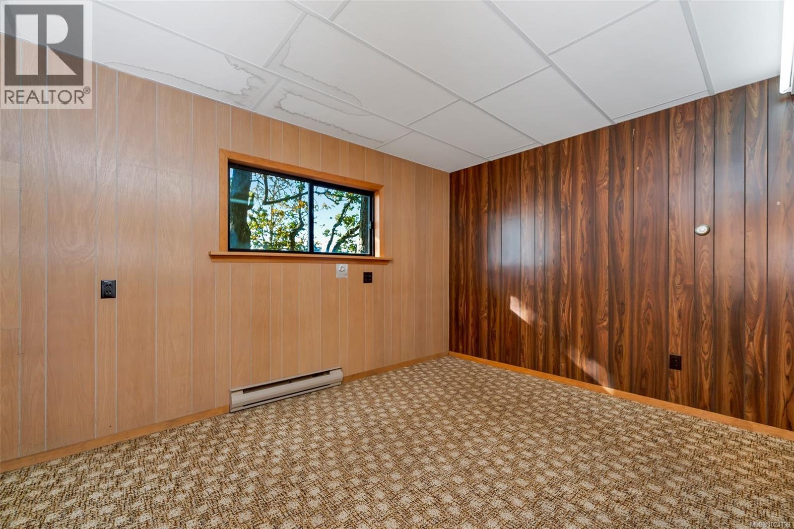 1200 Khenipsen Rd, Duncan