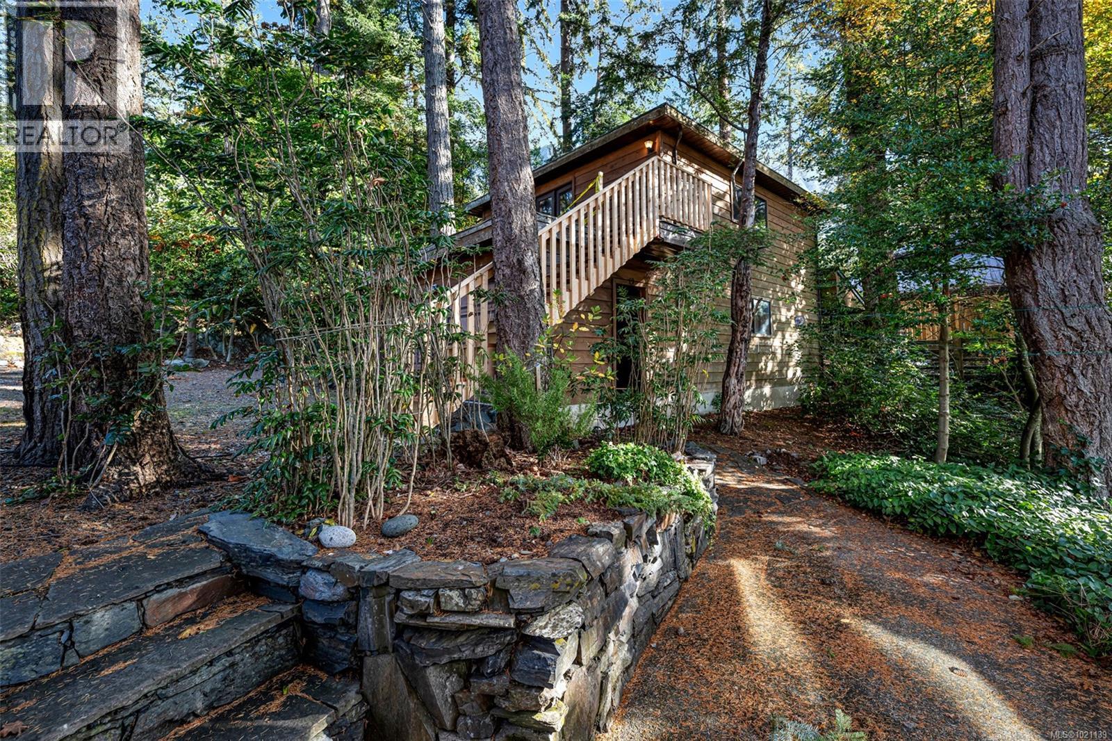 1200 Khenipsen Rd, Duncan