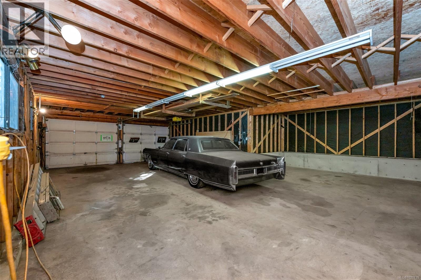 1200 Khenipsen Rd, Duncan