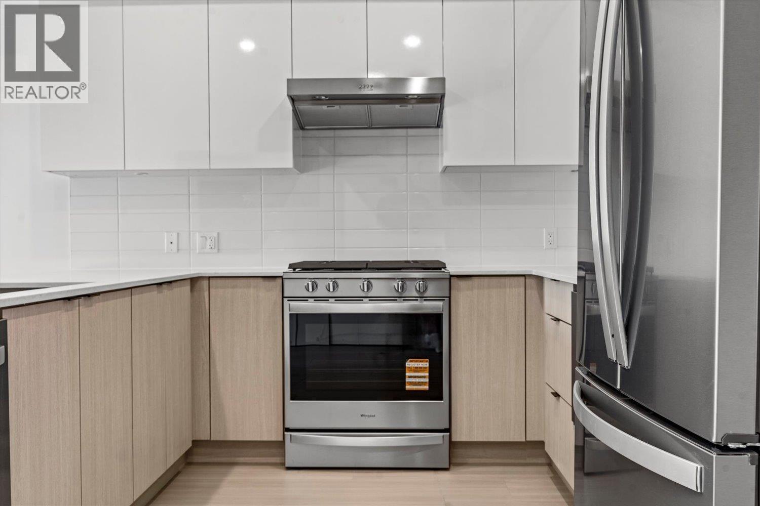 207 2277 HAWTHORNE AVENUE, Port Coquitlam