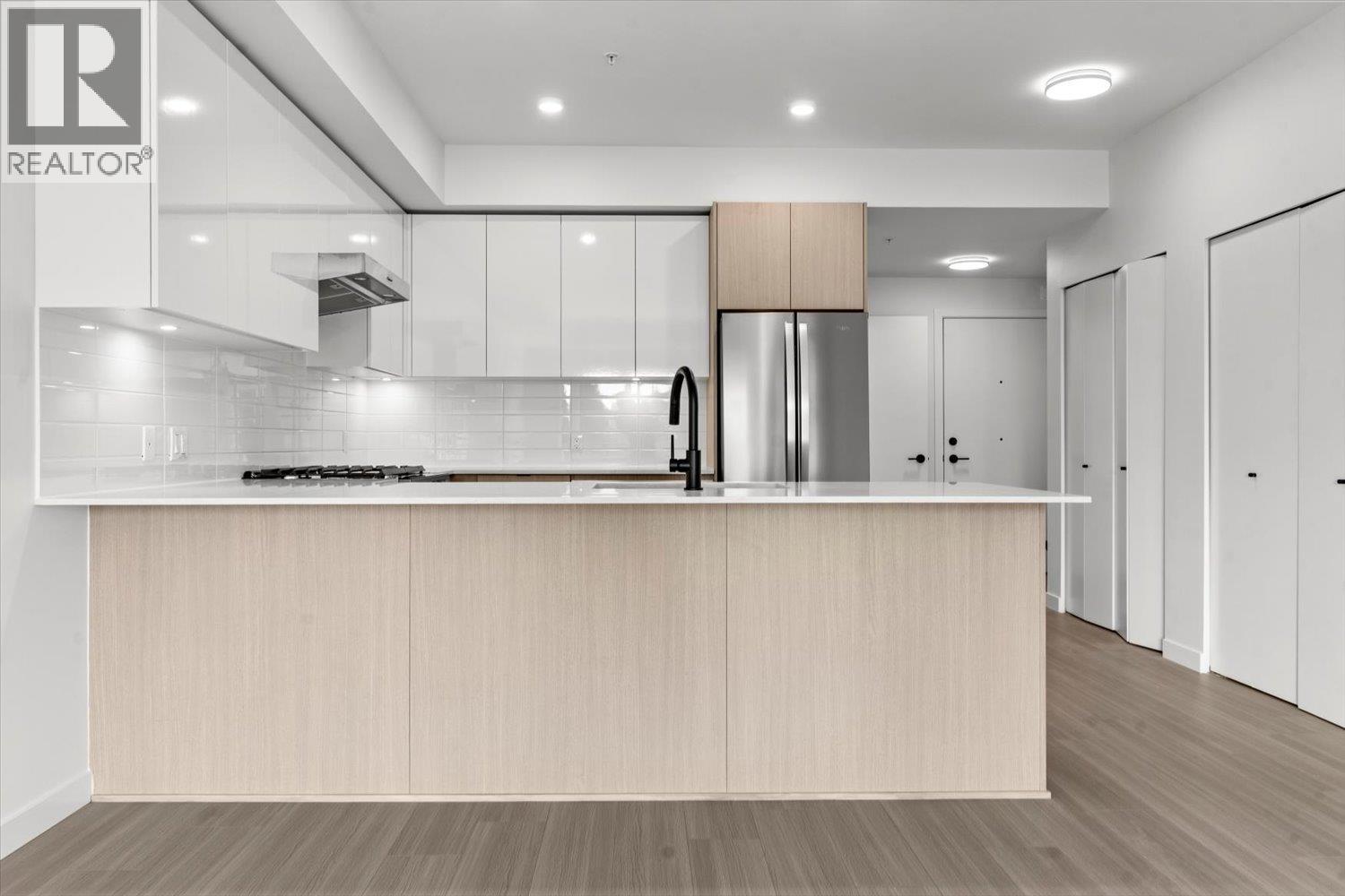 207 2277 HAWTHORNE AVENUE, Port Coquitlam