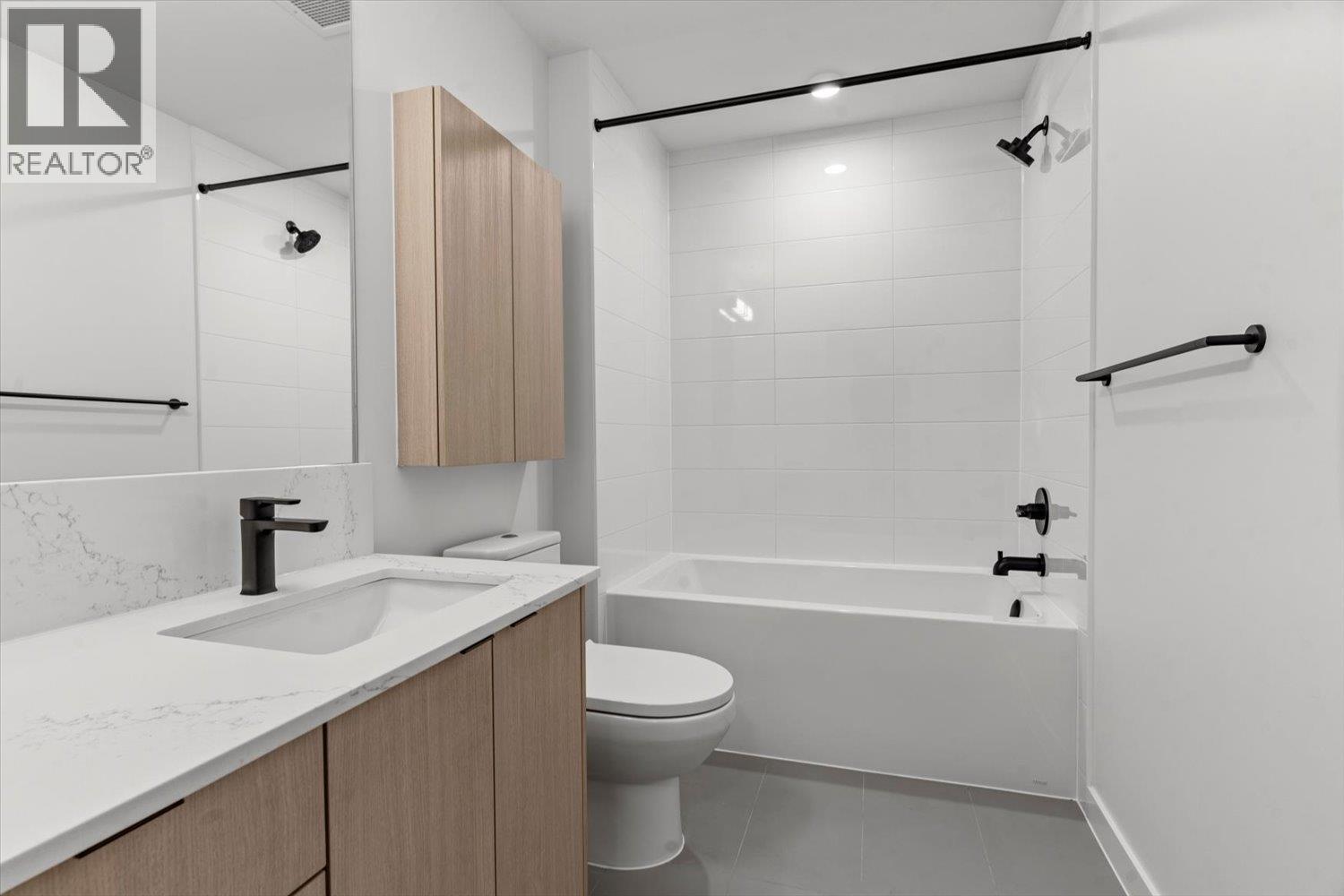 207 2277 HAWTHORNE AVENUE, Port Coquitlam