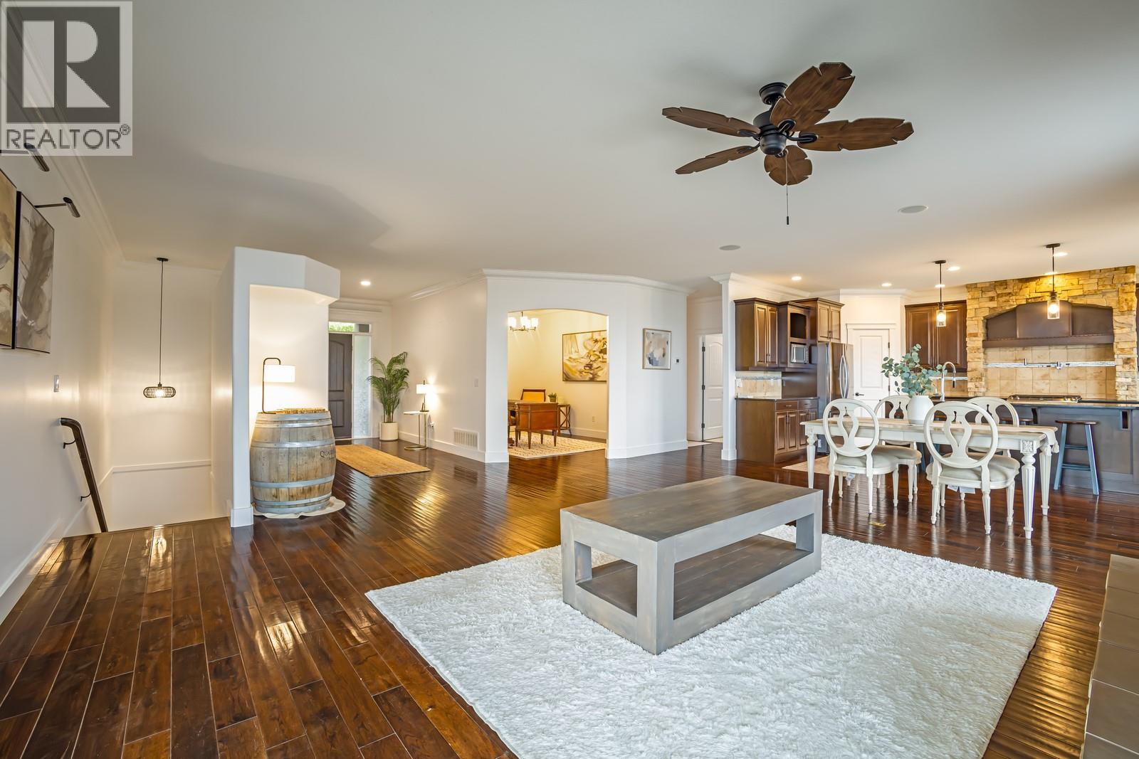  2584 Lucinde Road, West Kelowna