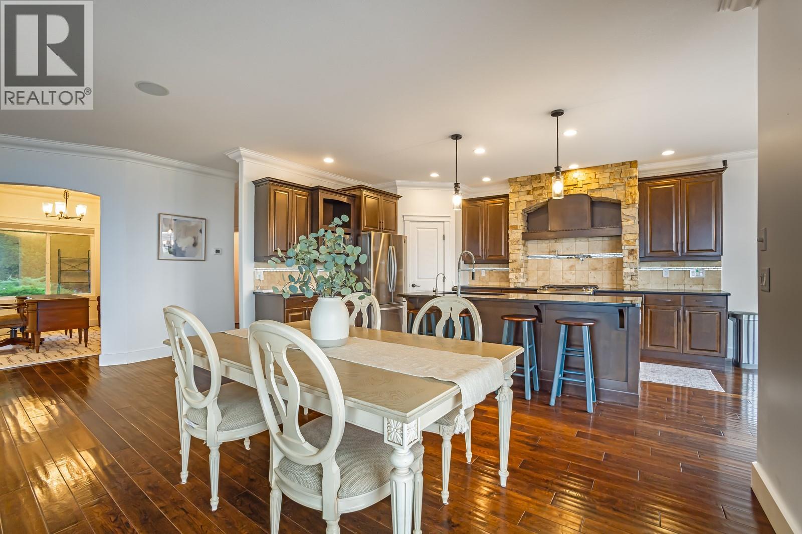  2584 Lucinde Road, West Kelowna