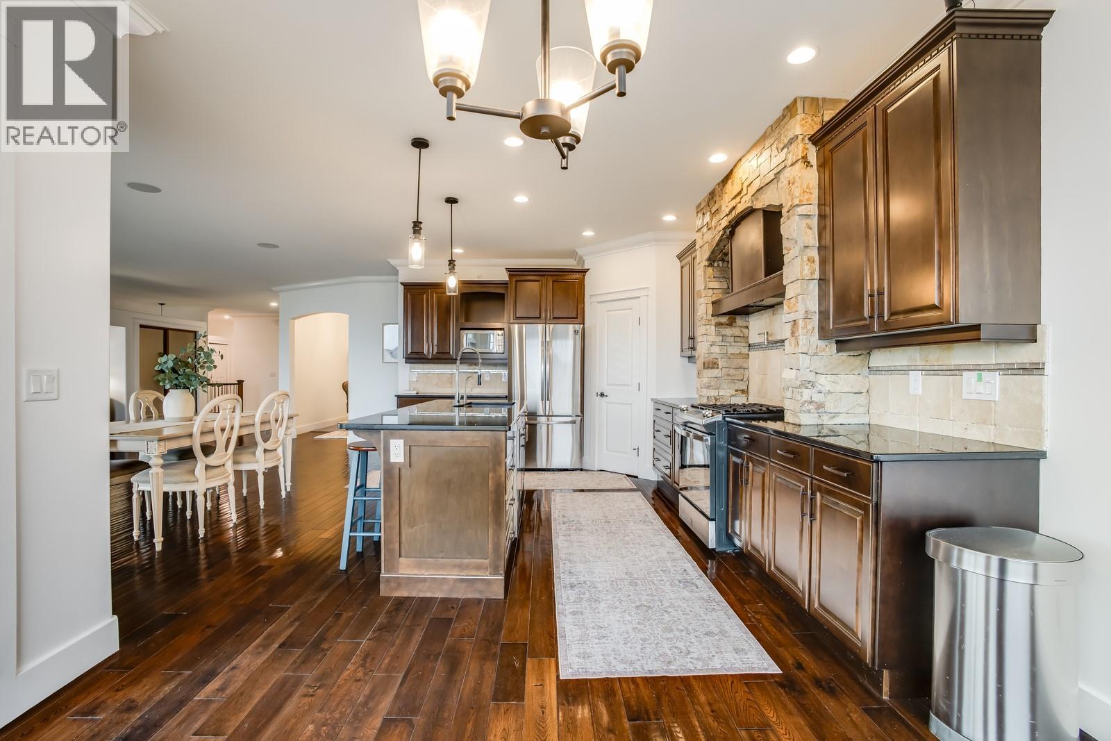  2584 Lucinde Road, West Kelowna