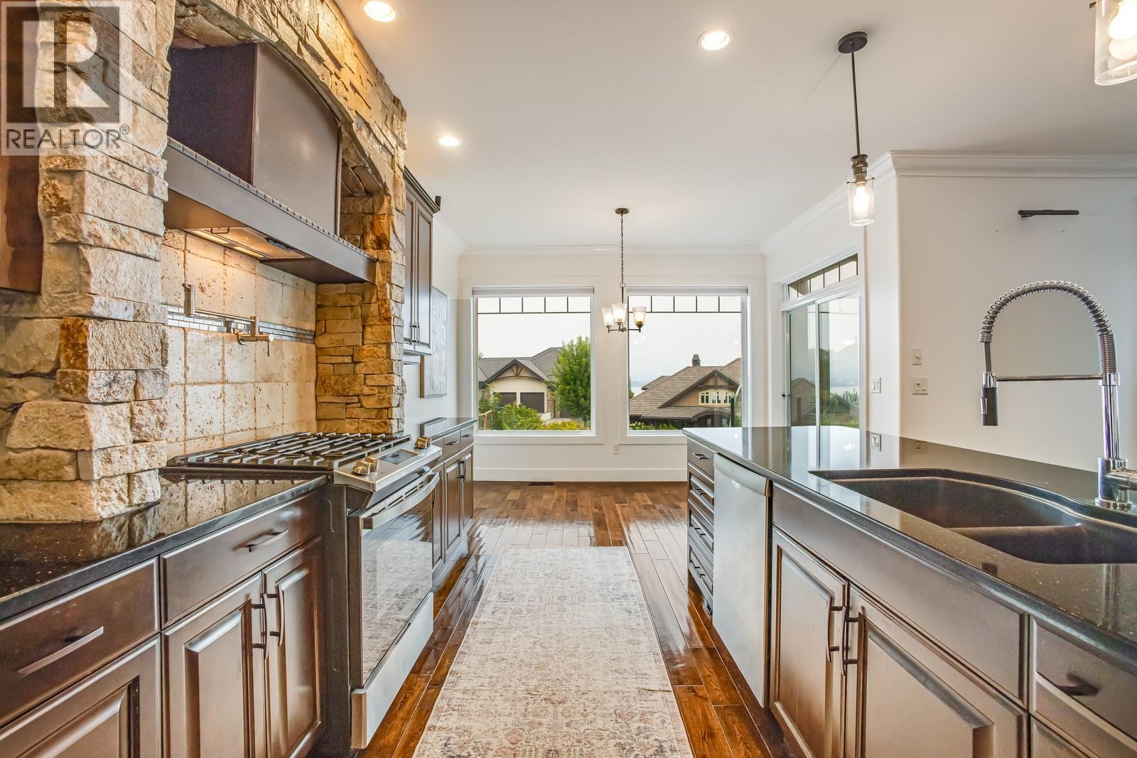  2584 Lucinde Road, West Kelowna