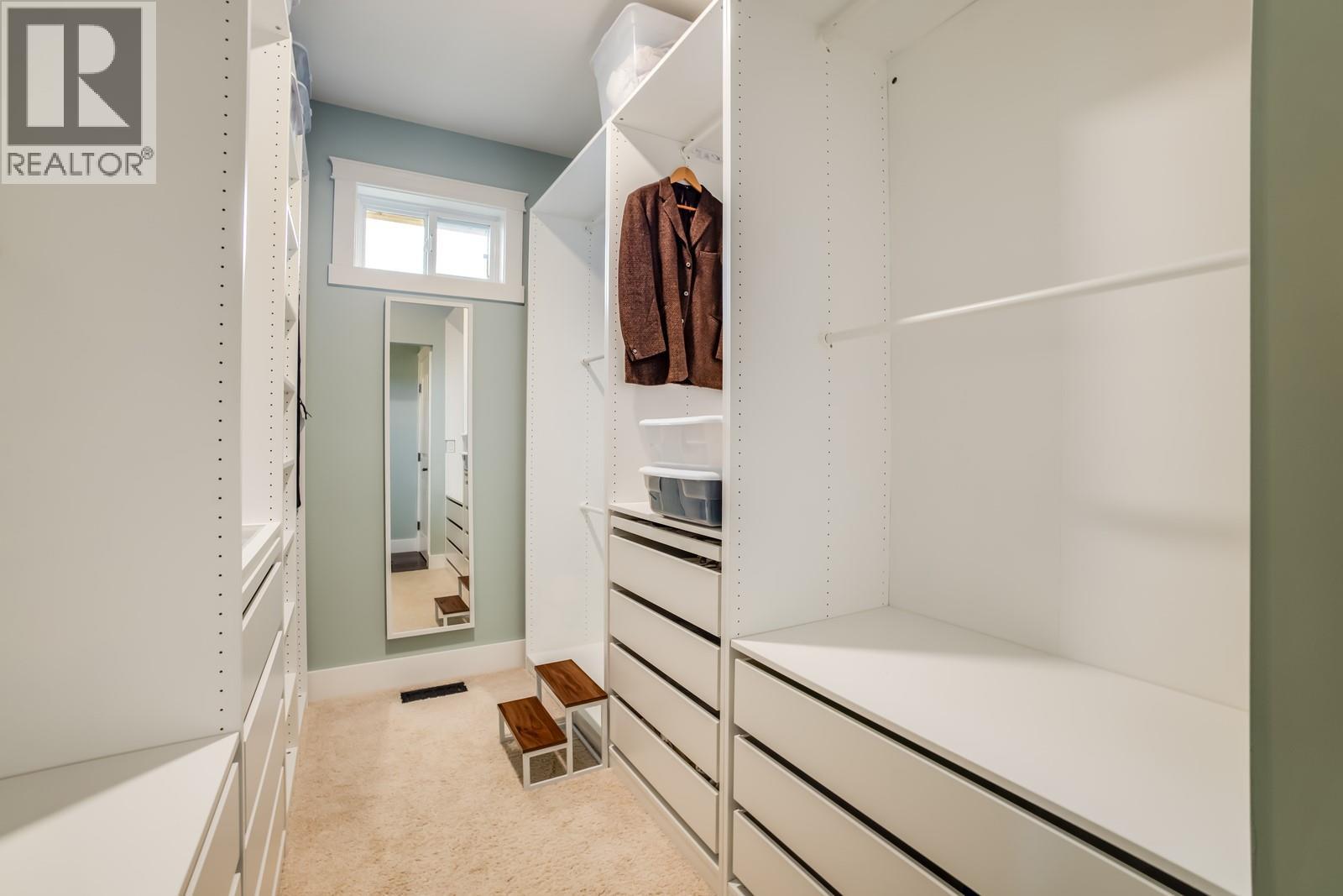  2584 Lucinde Road, West Kelowna