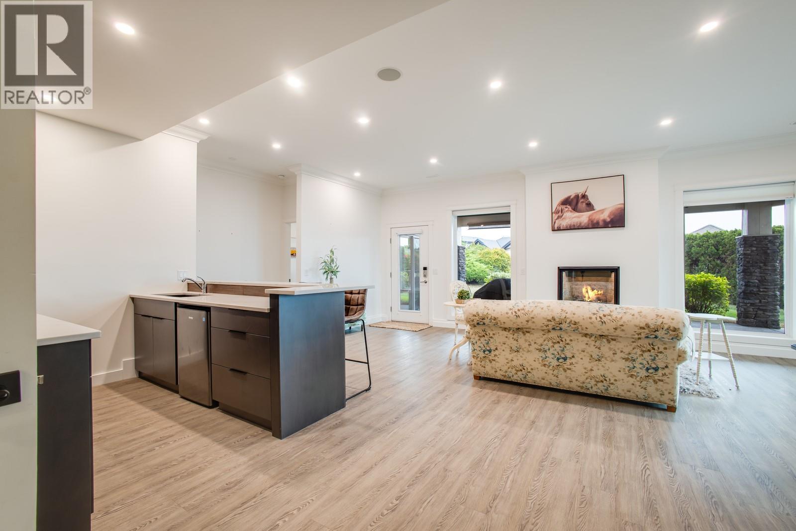  2584 Lucinde Road, West Kelowna