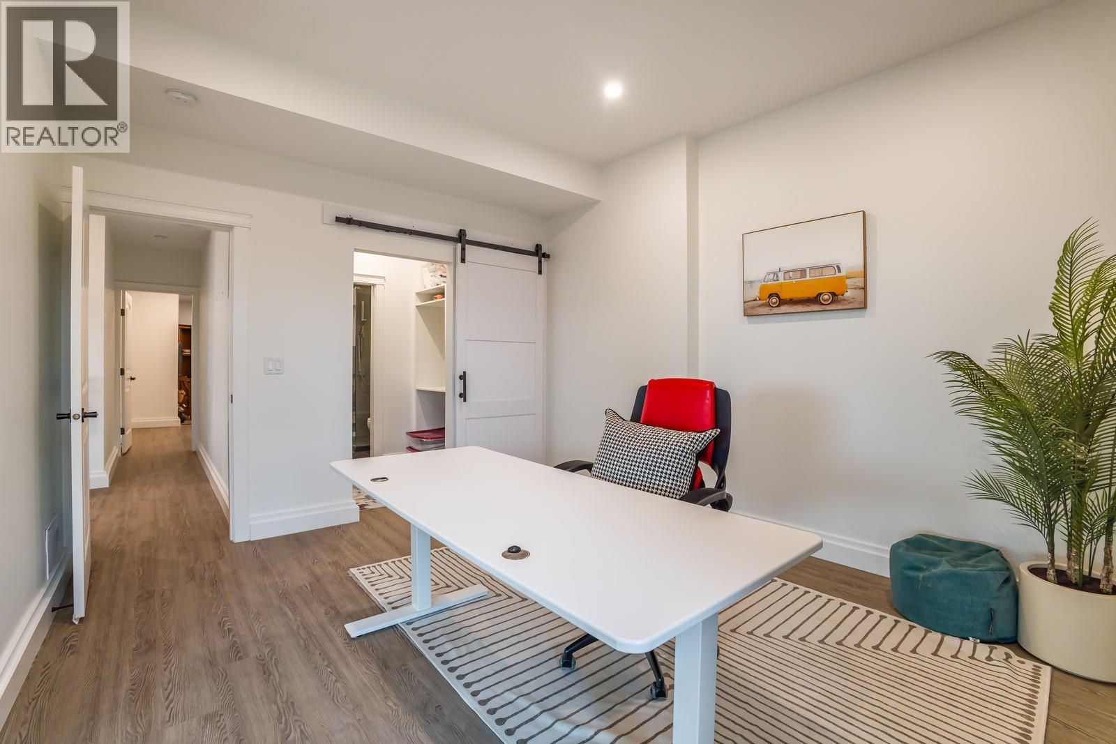  2584 Lucinde Road, West Kelowna