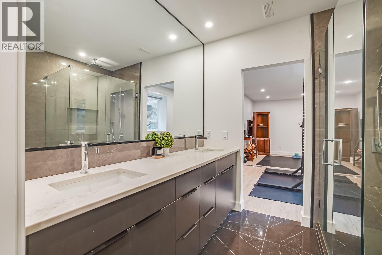  2584 Lucinde Road, West Kelowna