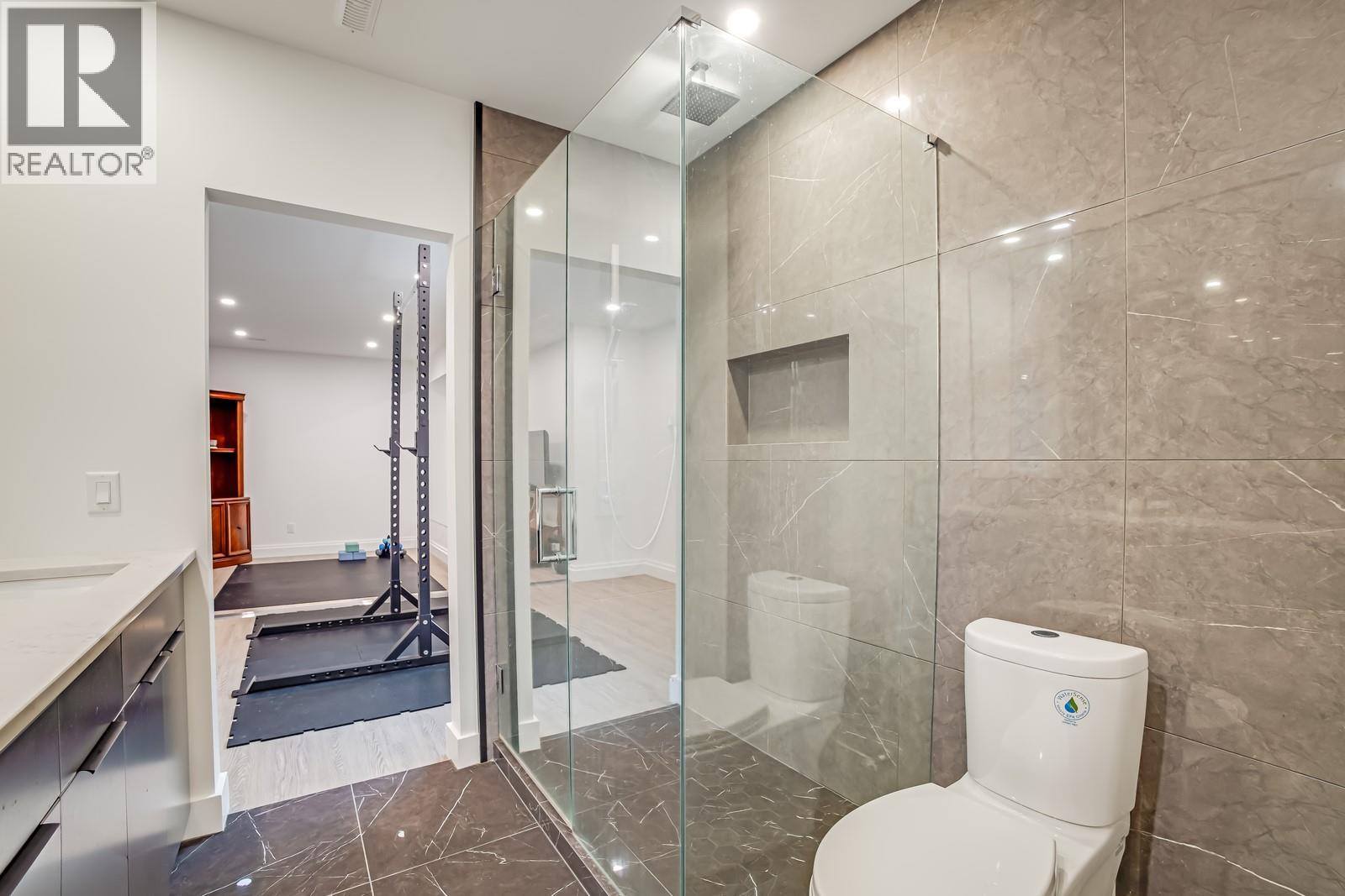  2584 Lucinde Road, West Kelowna