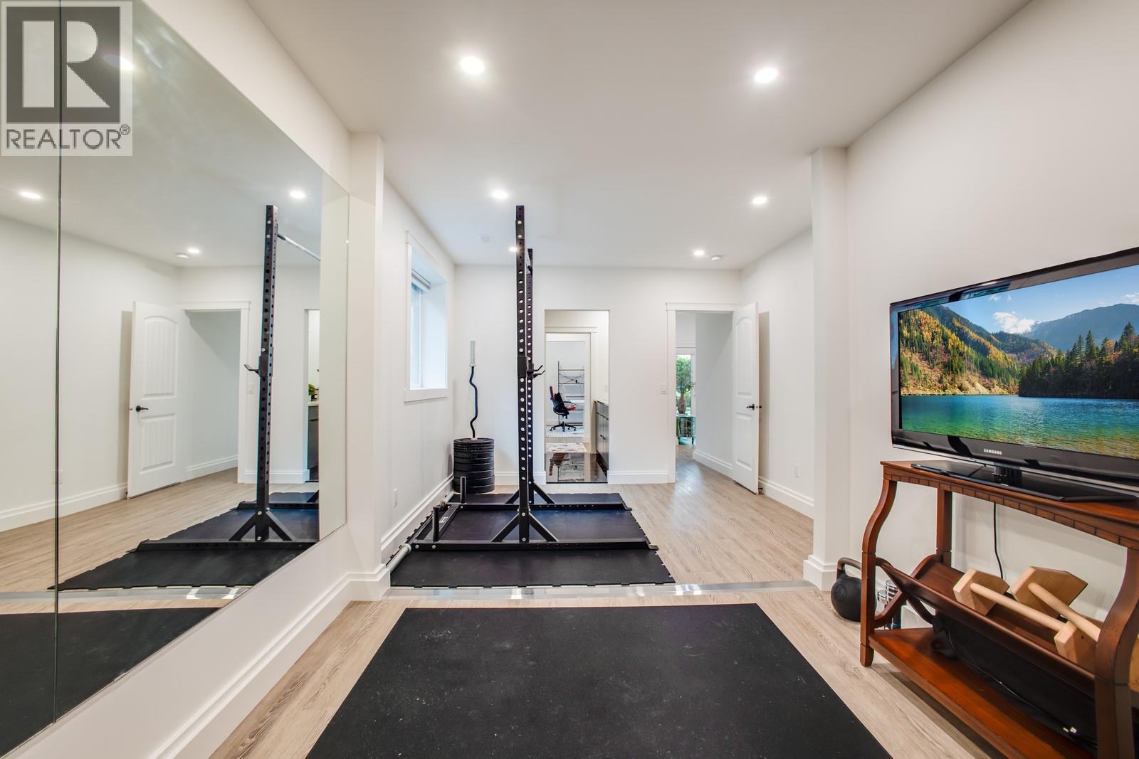  2584 Lucinde Road, West Kelowna