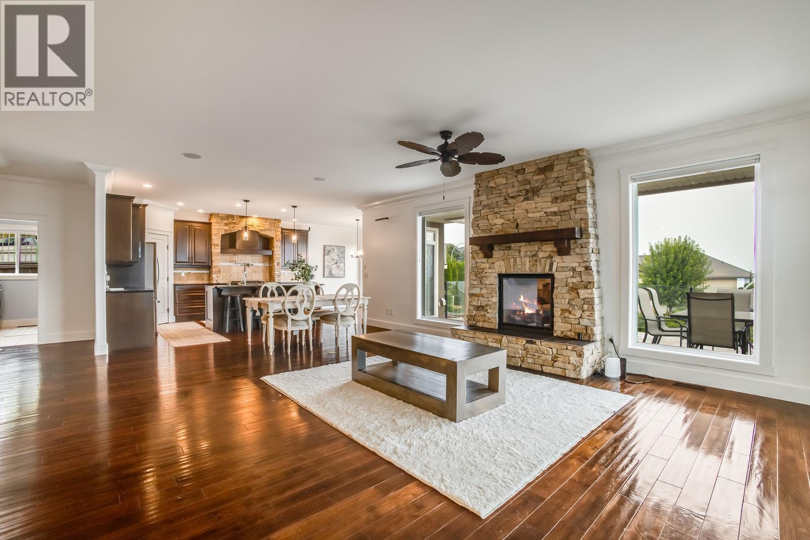  2584 Lucinde Road, West Kelowna