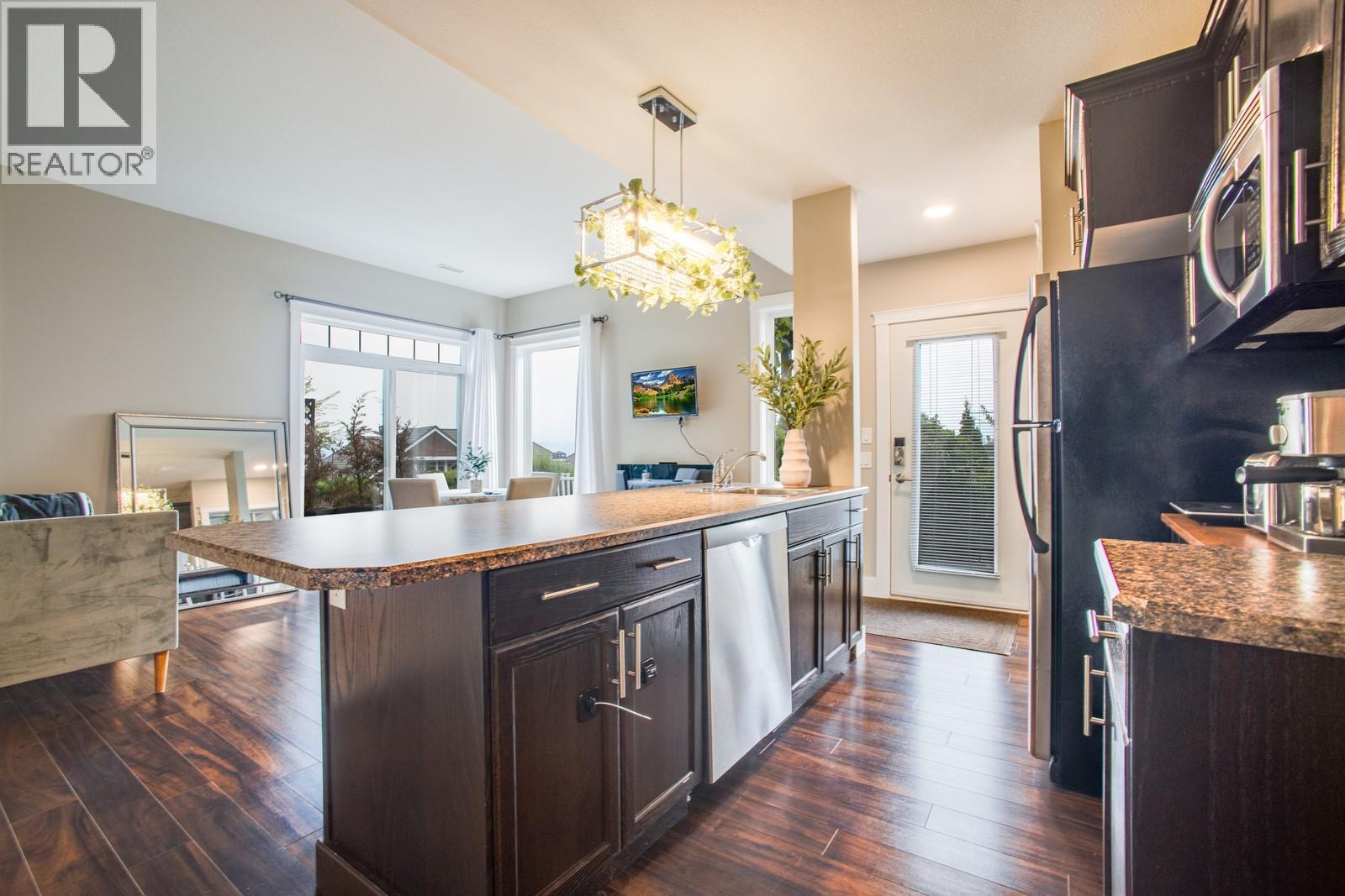  2584 Lucinde Road, West Kelowna