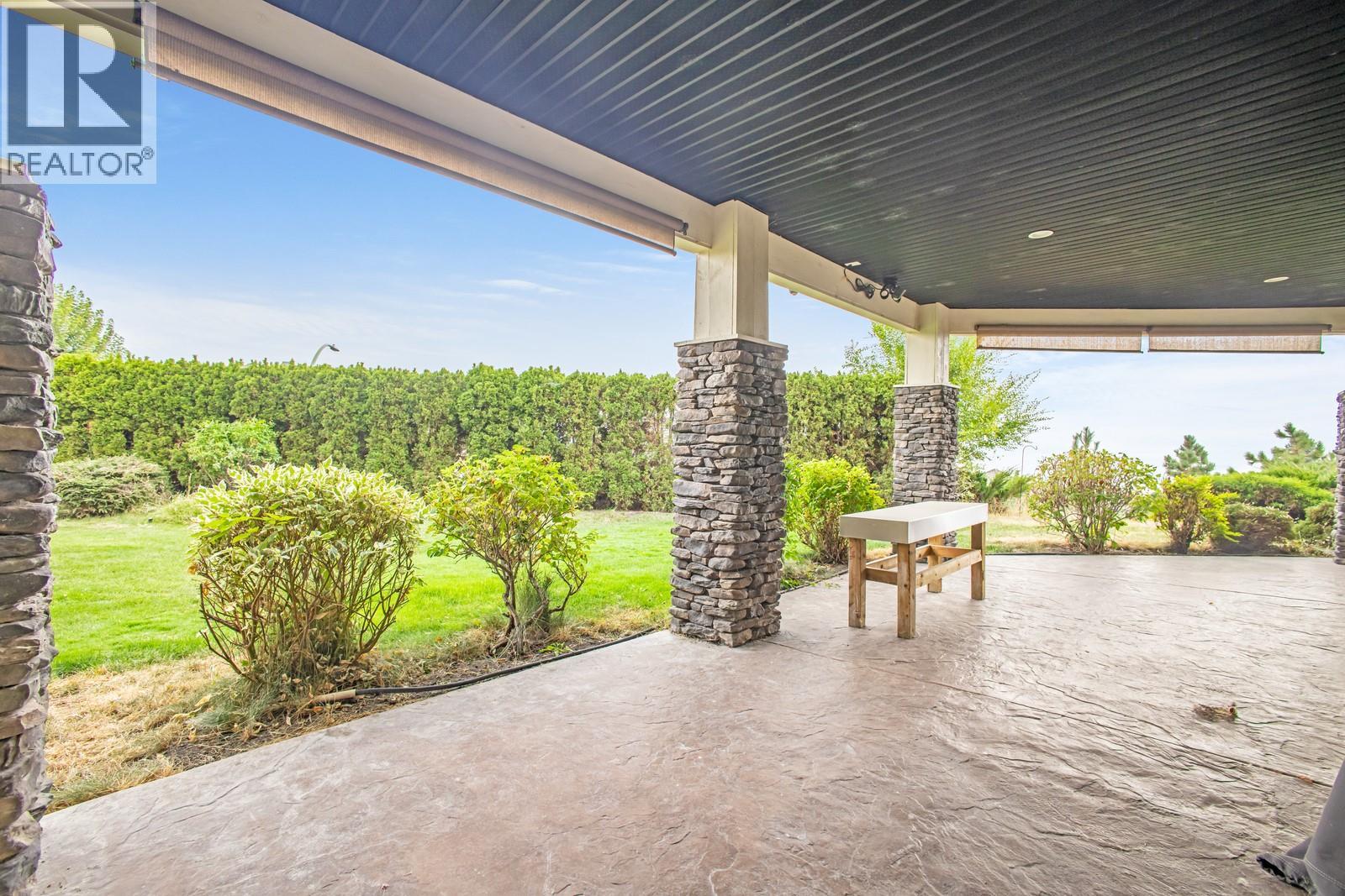  2584 Lucinde Road, West Kelowna