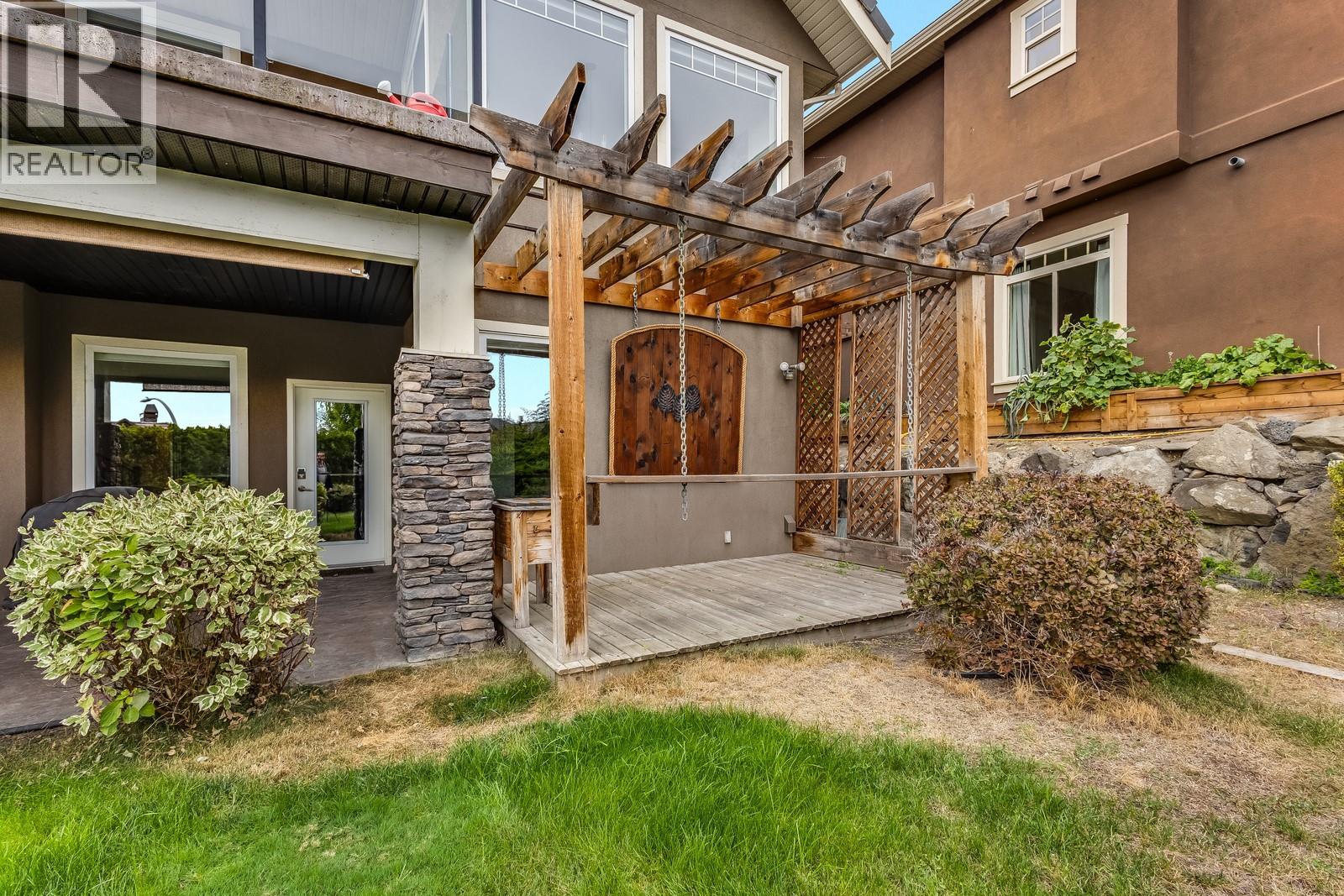  2584 Lucinde Road, West Kelowna
