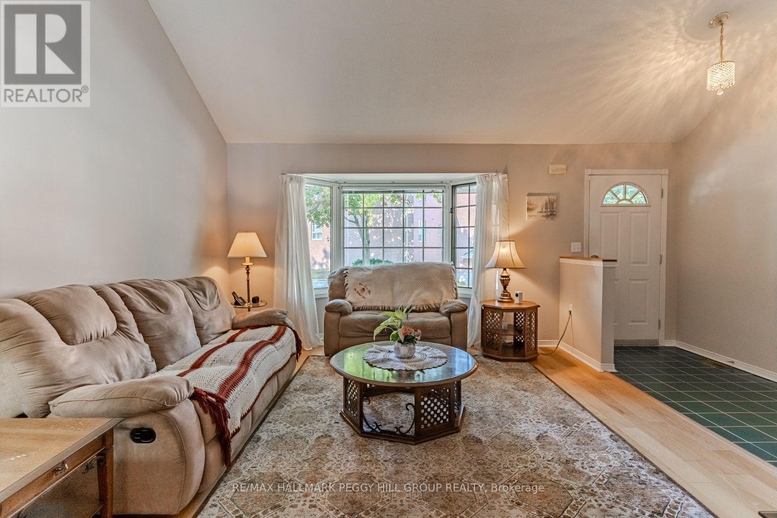 402 - 40 MUSEUM DRIVE - Photo 3 of 20, Orillia, Ontario