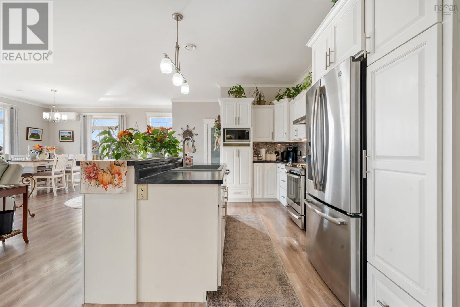 Property 14 of 49 of 2162 Highway 376