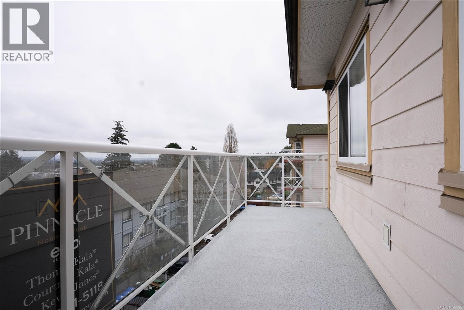 402 364 Goldstream Avenue, Colwood