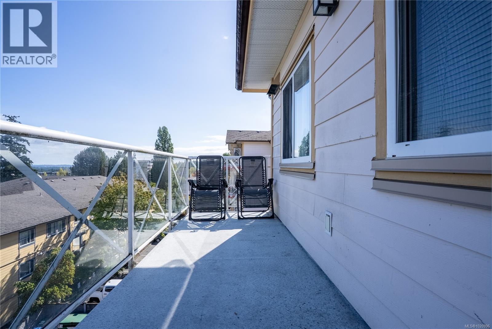 402 364 Goldstream Avenue, Colwood