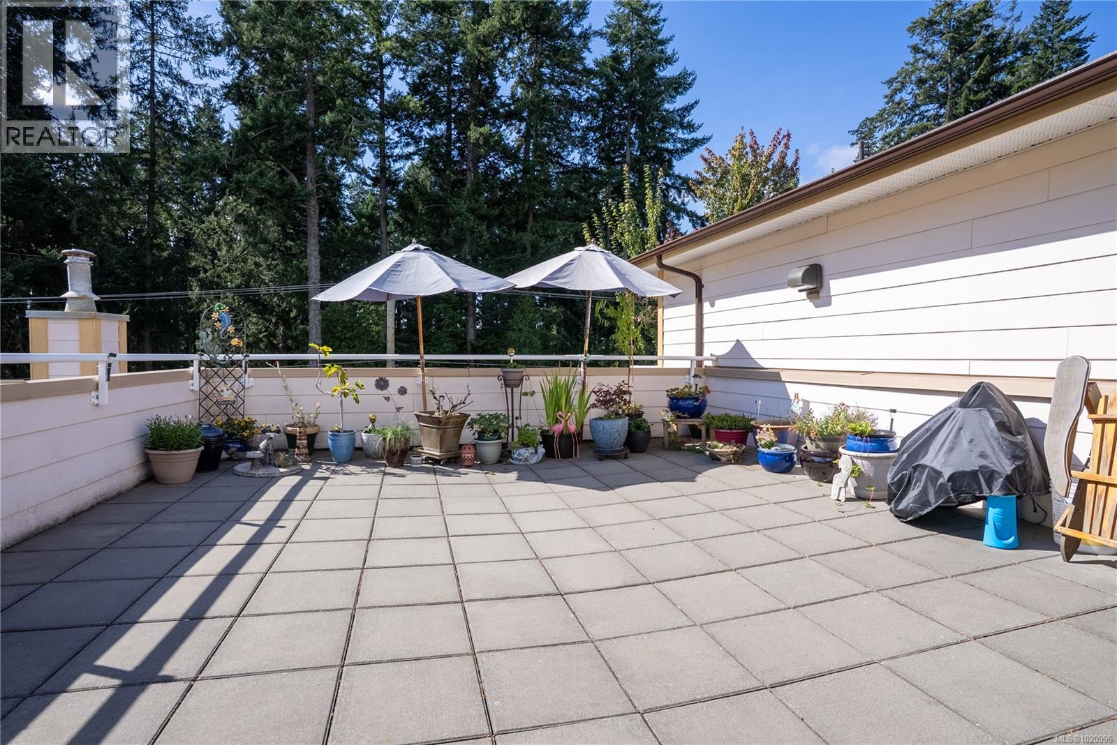 402 364 Goldstream Avenue, Colwood