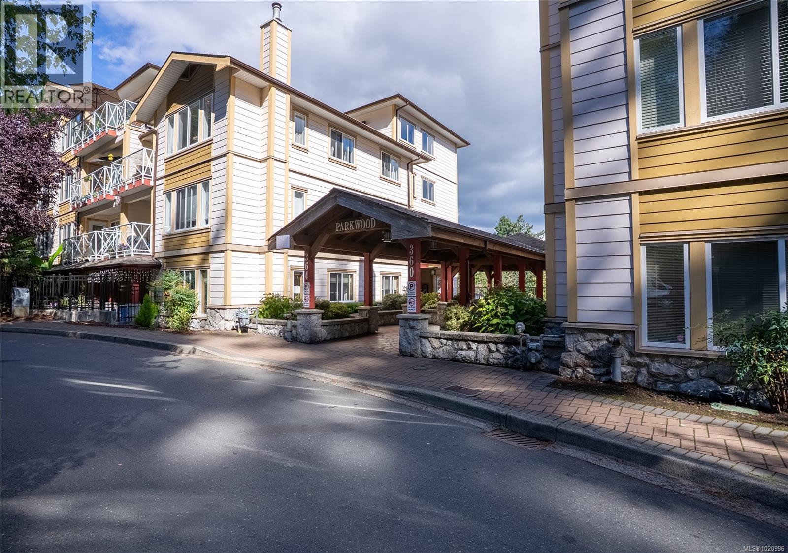 402 364 Goldstream Avenue, Colwood