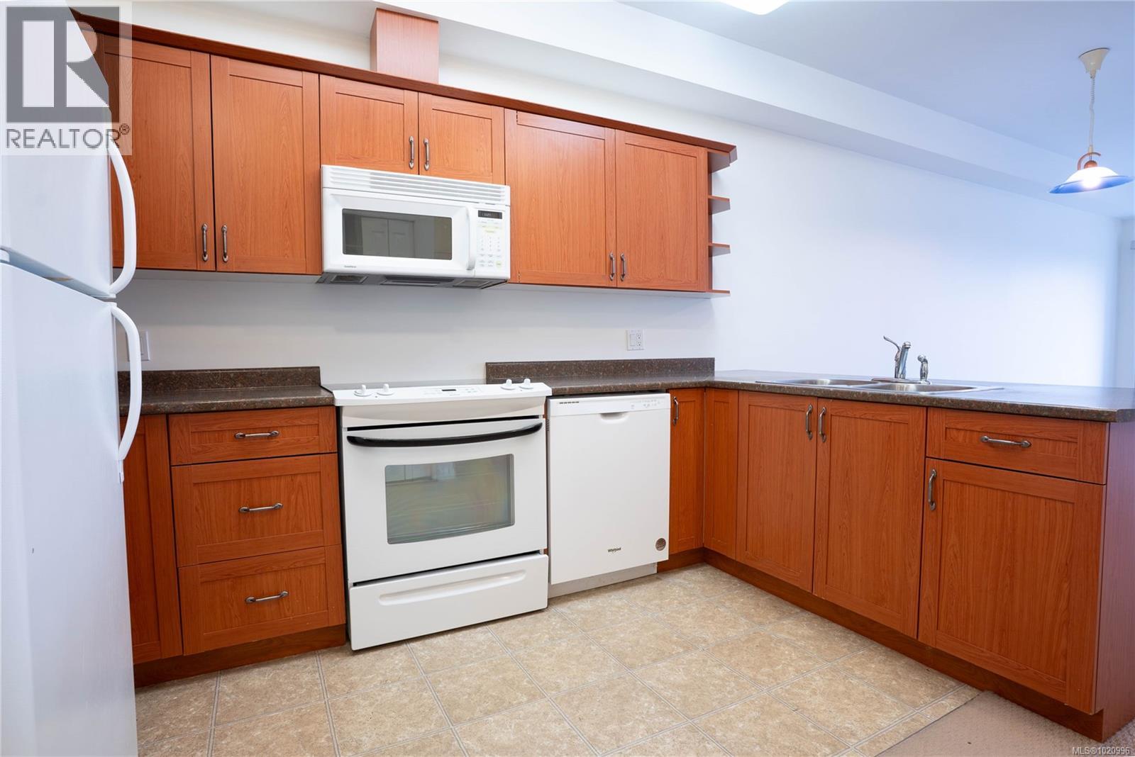 402 364 Goldstream Avenue, Colwood