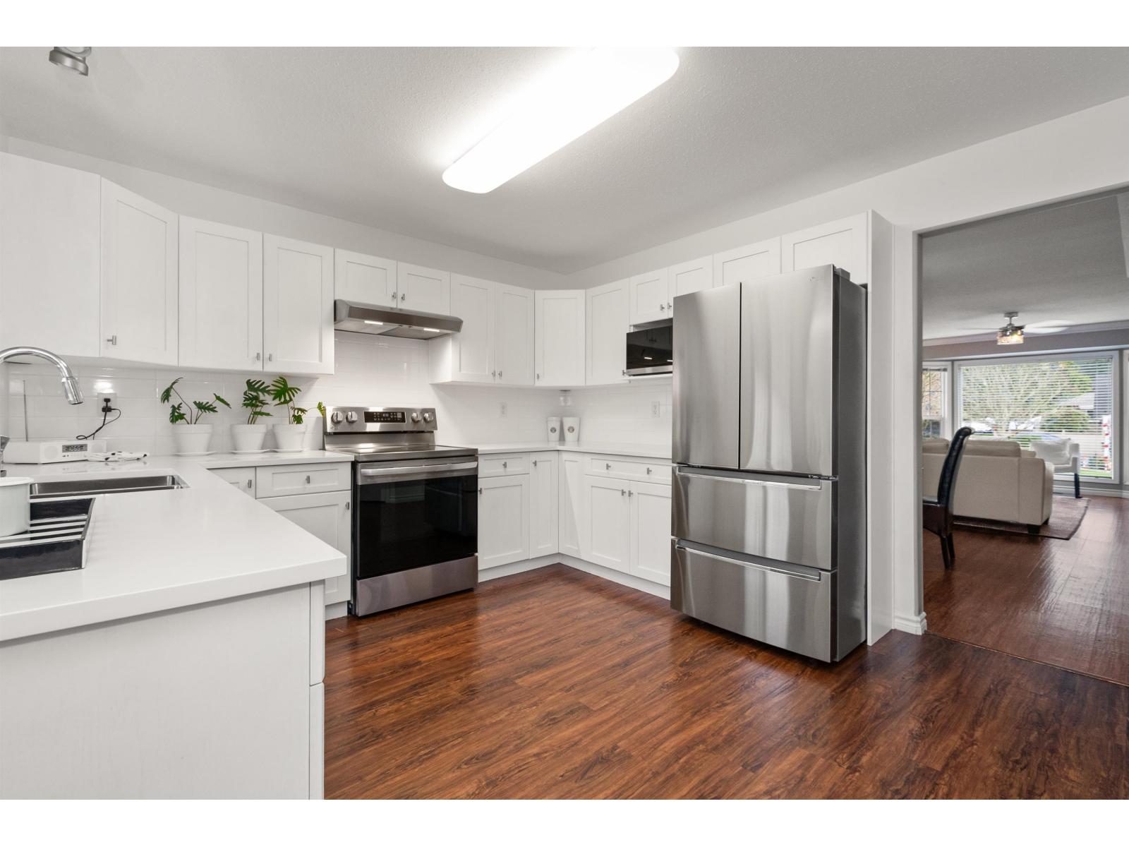 32 349 WALNUT AVENUE, Harrison Hot Springs, Harrison Hot Springs