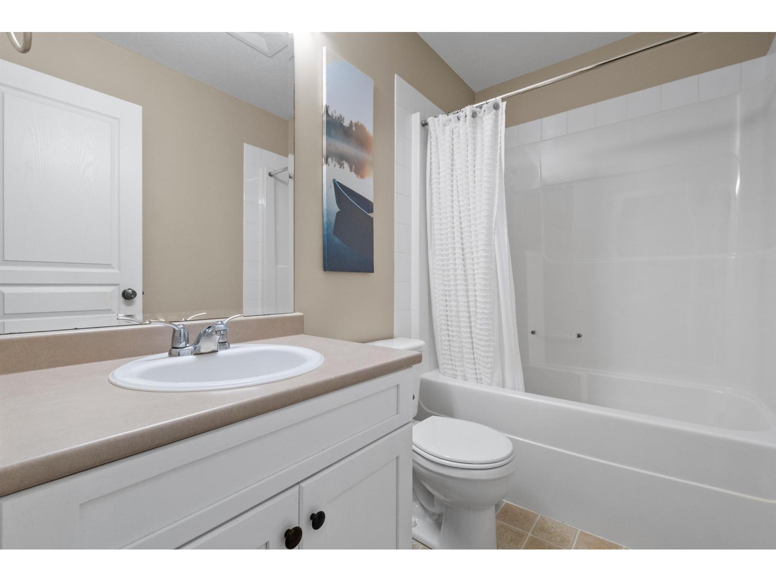 32 349 WALNUT AVENUE, Harrison Hot Springs, Harrison Hot Springs